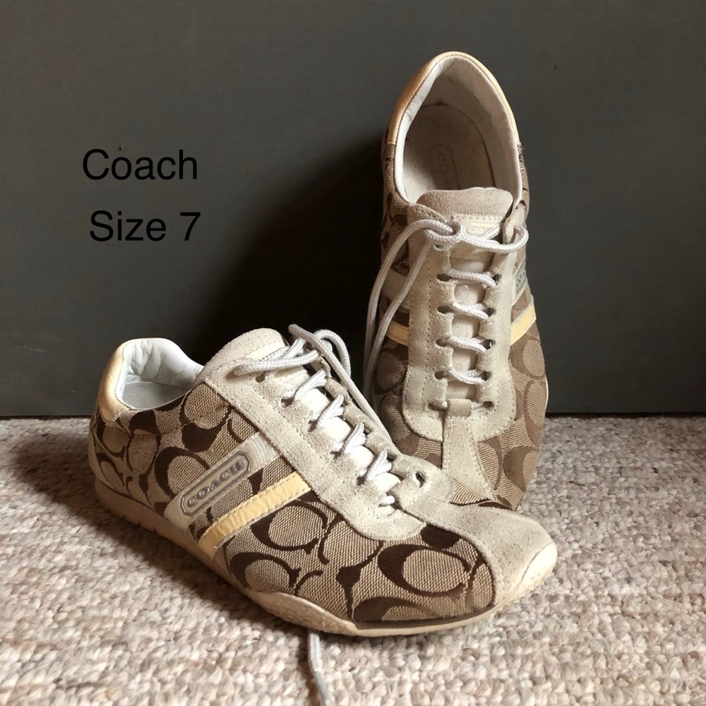Coach tennis shoes 👟